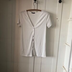 Zara ribbed Henley style white T-shirt V neck  White Button-Up Top size small